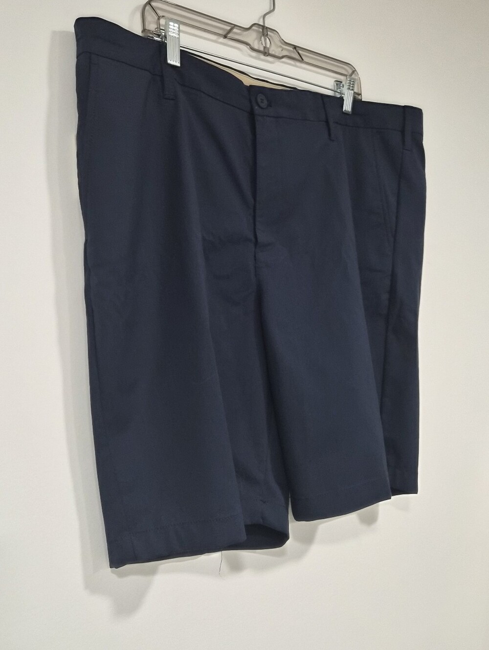 Dockers Navy Flat-Front Men's Shorts - Size 42 - New With Tags